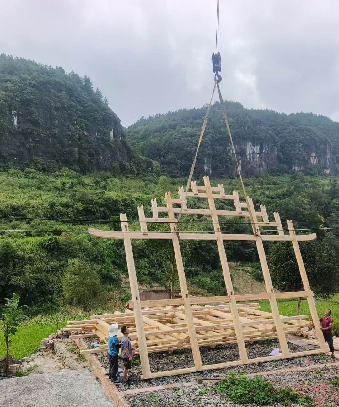 奉化区汽车吊出租公司怎么保证发动机散热问题