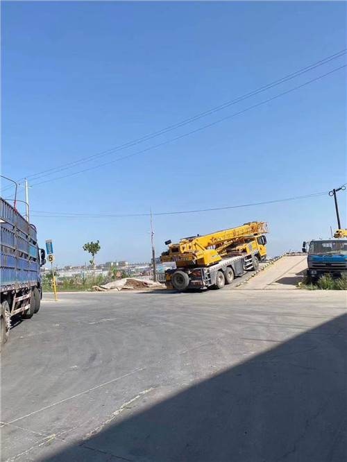 奉化区25吨吊车的租赁价格大概是多少？