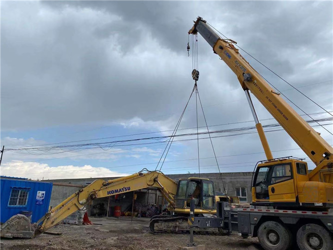 奉化区25吨吊车的工作半径是多少？