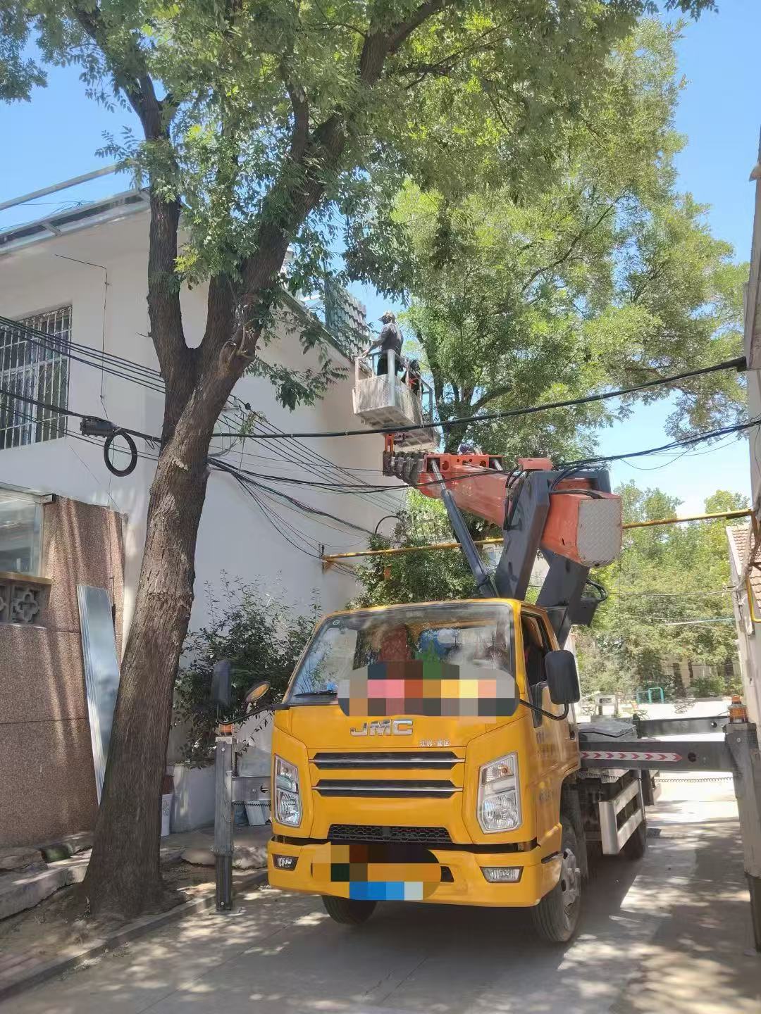 奉化区高空作业车能吊装重物吗？最大承载多少公斤？